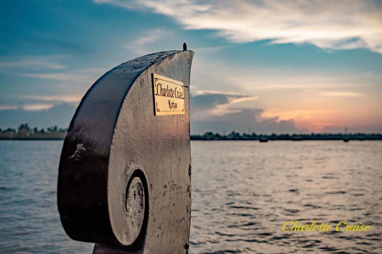 Hotel Charlotte Cruise House Boat Alappuzha Exterior foto